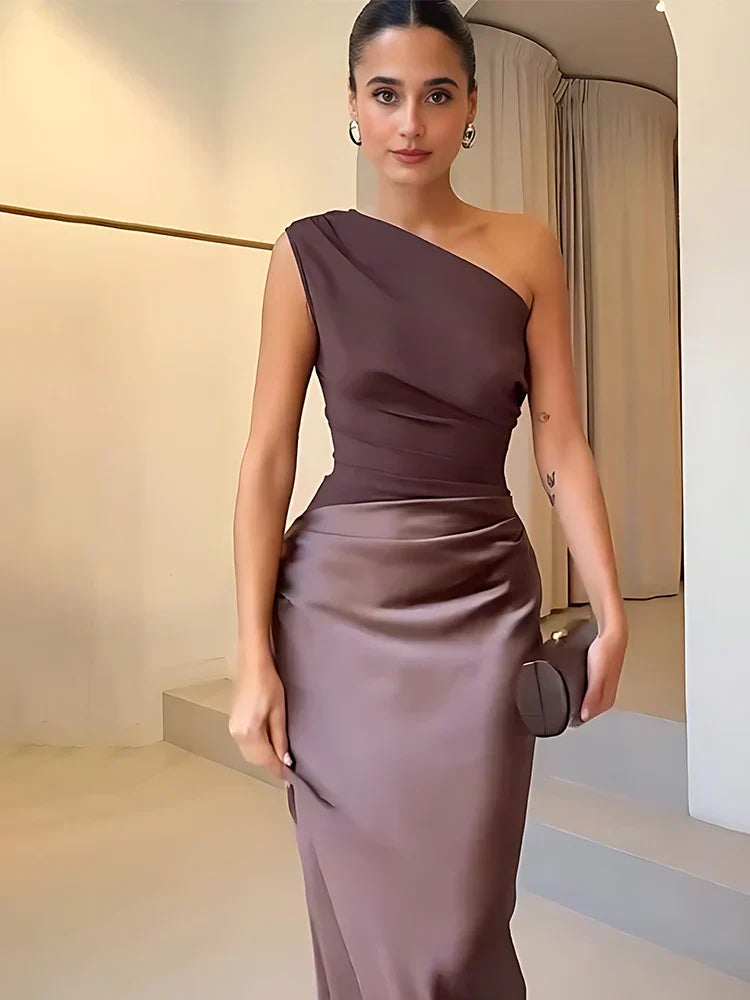 Sophia | Egy-váll Szatén Maxi Ruha